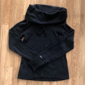 Columbia Loose neck sweater